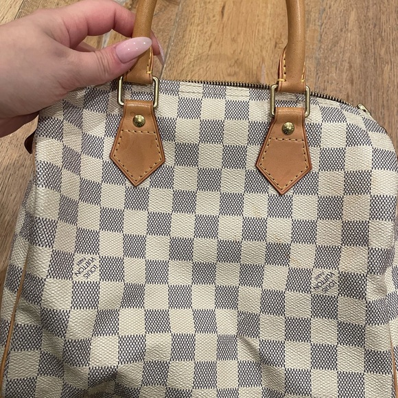 AUTHENTIC LOUIS VUITTON SPEEDY 25 BAG. - Picture 3 of 11